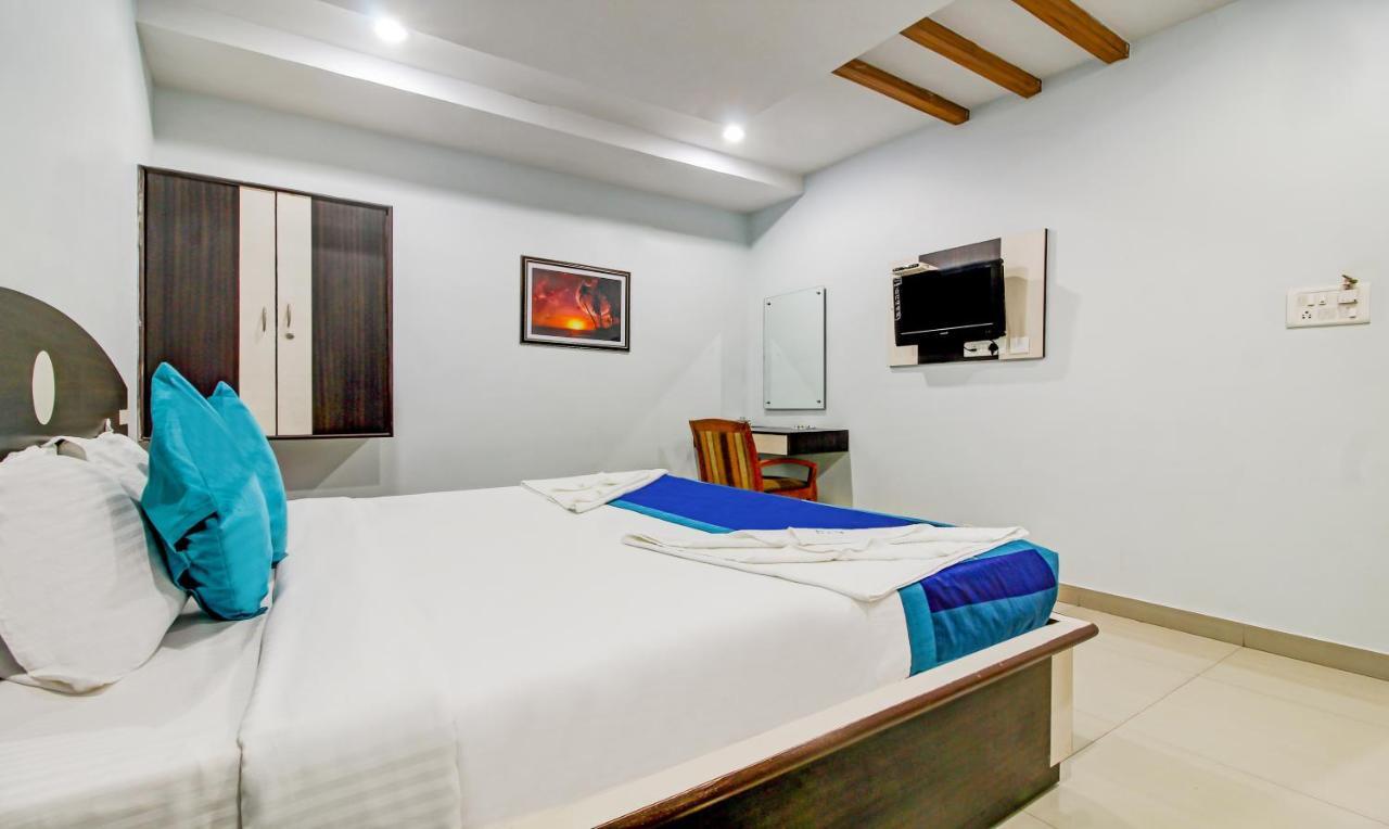Hotel S Y N Residency Hyderabad Bagian luar foto