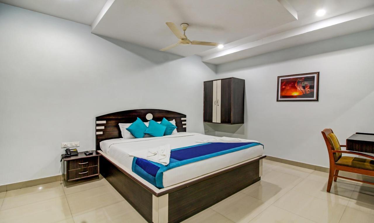 Hotel S Y N Residency Hyderabad Bagian luar foto